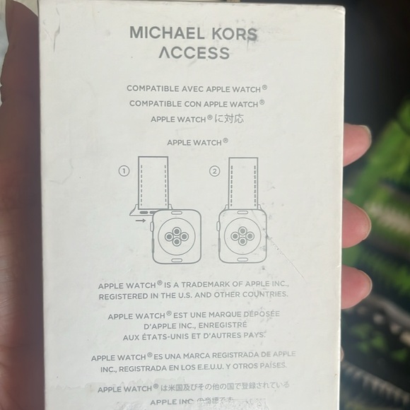 Michael Kors Pavé Rose Gold-Tone and Logo Strap for Apple Watch® Gift Set NWT - Picture 9 of 11